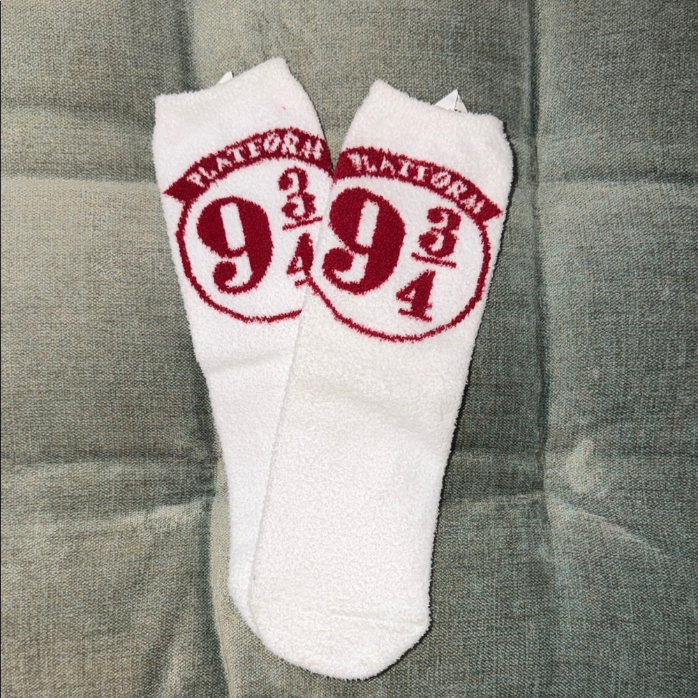 NWOT Platform 9 3/4 White Socks